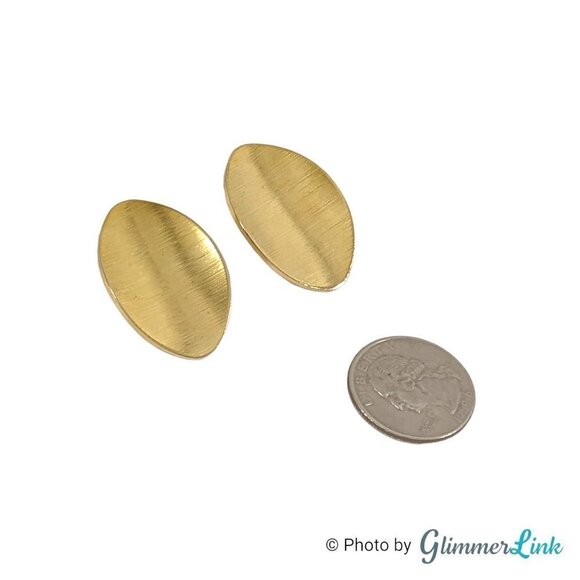 Vintage Best Co. Concave Wavy Geometric Oval Gold Tone Pierced Earrings - Picture 4 of 11